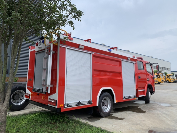 東風(fēng)5噸泡沫消防車