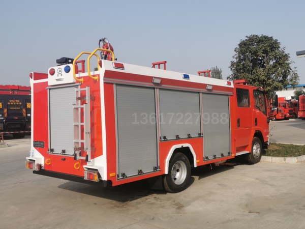 五十鈴3.5噸泡沫消防車